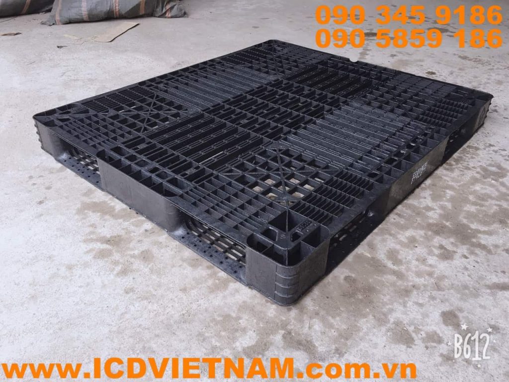 Pallet nhựa đen 1300x1100x120 mm giá rẻ ICD Việt Nam