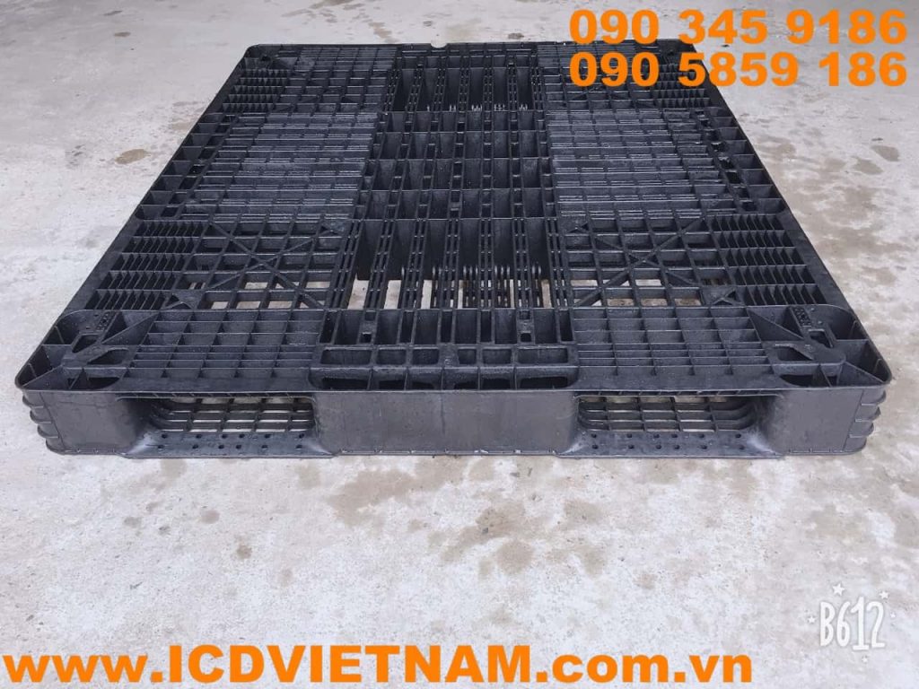 Pallet nhựa đen 1300x1100x120 mm giá rẻ ICD Việt Nam
