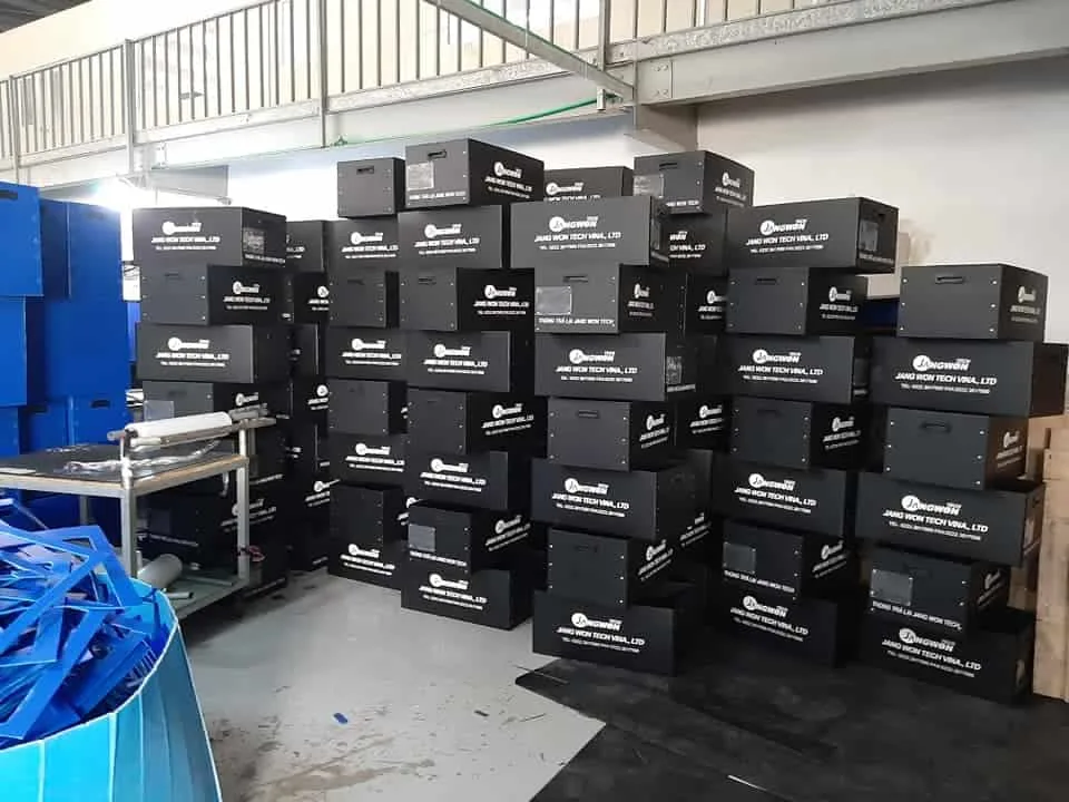 Sản Xuất Thùng nhựa Danpla chống tĩnh điện màu đen