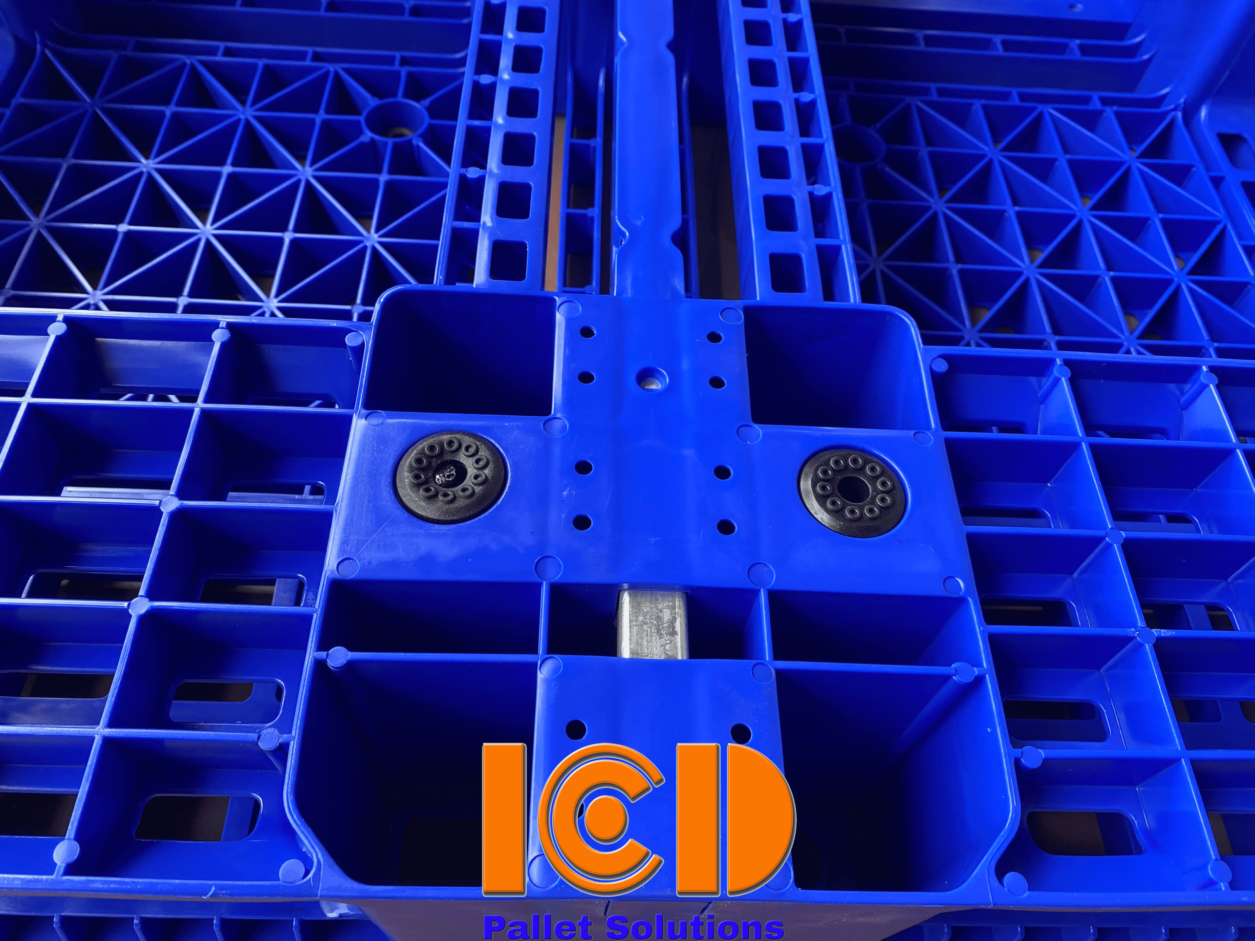 pallet-nhựa-icd-PL12-có-lõi-thép-anhweb1