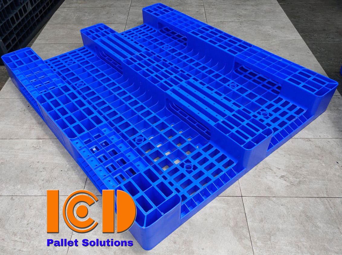 Pallet-3-chân-ICD-EHV1113B2-KT1100x1300x150mm-xanh-dương1