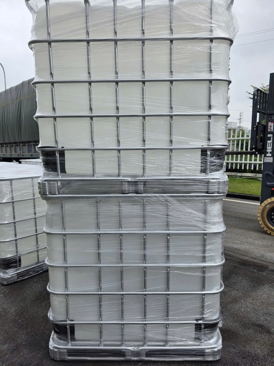 Tank IBC 1000L chân thép và chân nhựa - ICD Việt Nam