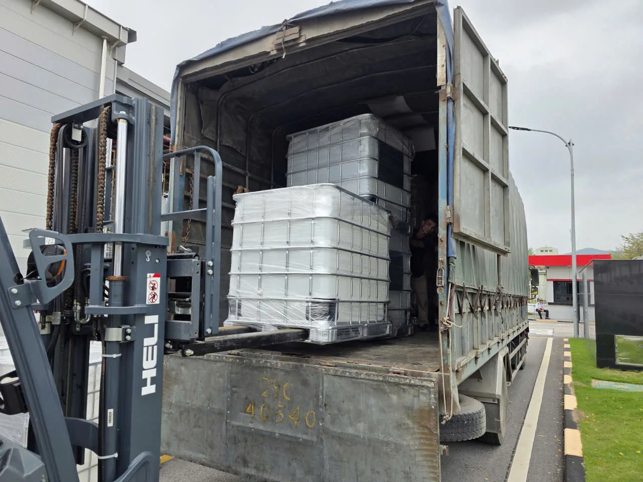 Thùng nhựa vuông IBC 1000L - ICD Việt Nam