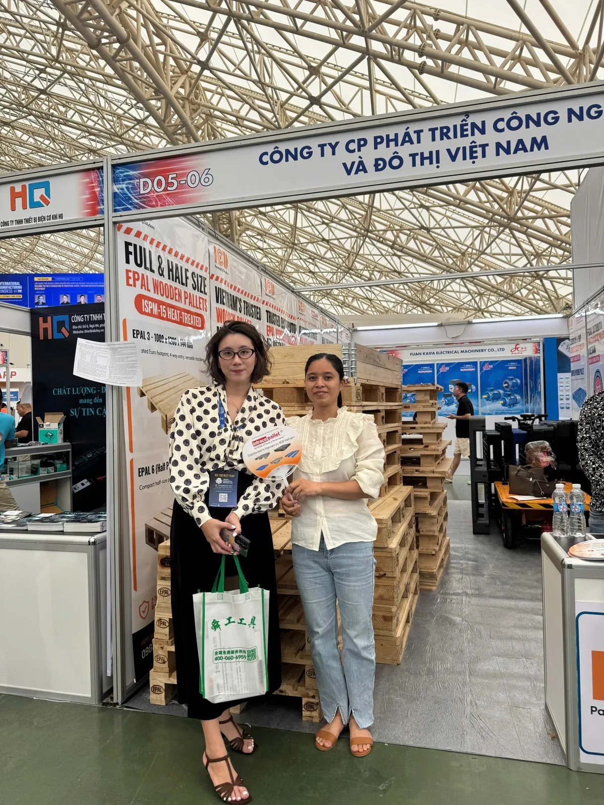 Pallet gỗ tiêu chuẩn EPAL trưng bày tại gian hàng ICD Việt Nam, VIIF 2026