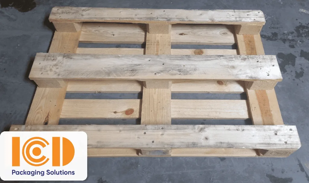 Pallet gỗ do ICD Việt Nam sản xuất đặt trên nền xưởng