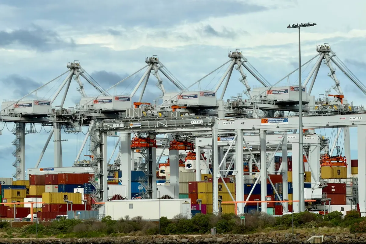 Cảng container nơi lô màng PE nhập khẩu làm thủ tục hải quan