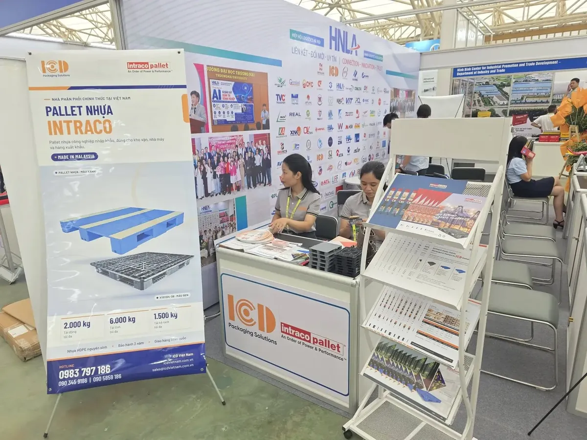 Gian hàng ICD Việt Nam H1-A51, A52 tại FBC ASEAN 2026 với standee pallet nhựa Intraco