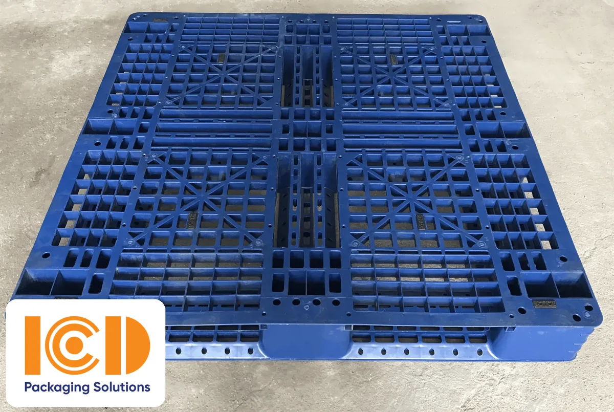Cạnh pallet nhựa IPS WMV1212-VN-RC 1200x1200x150 mm với hàng lỗ luồn càng xe nâng