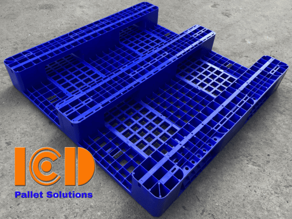 Pallet-nhựa-ICD-3-chân-EMV1111-KT-1100x1100x150mm-xanh2